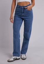 Mila Straight Comfort Jean